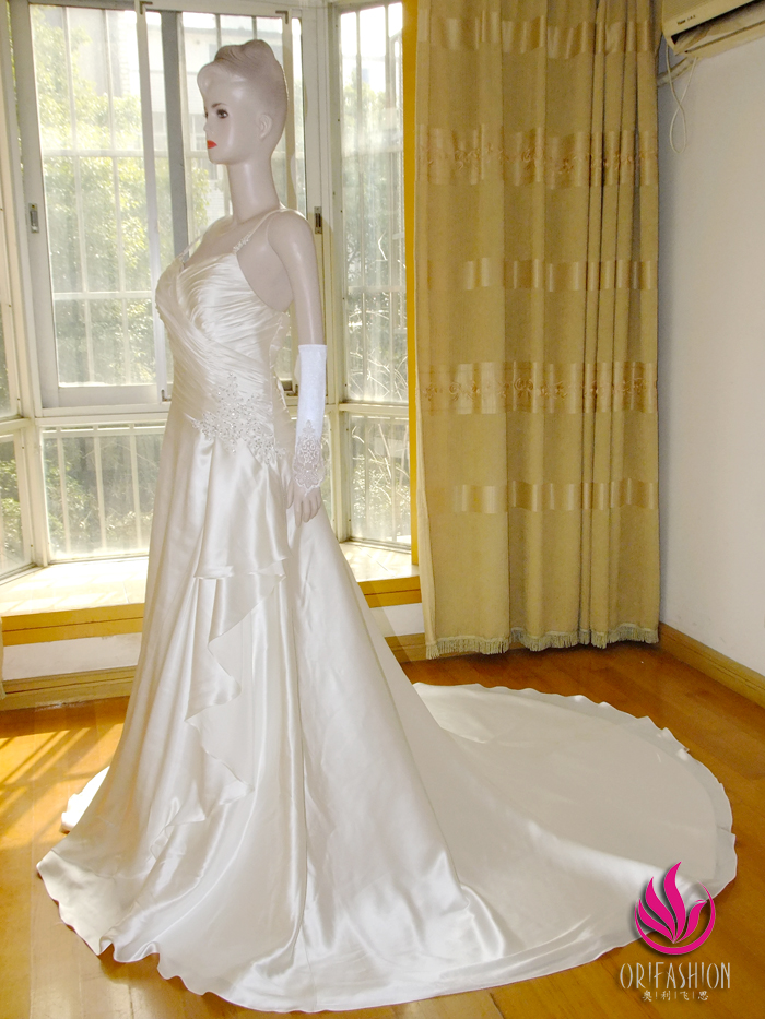 Orifashion HandmadeHandmade Silk Wedding Dress beaded with rhine